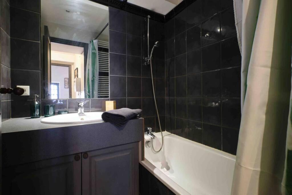 Centre Ville Appartement 75M2, Avec 3 Chambres Carcassone Exterior photo